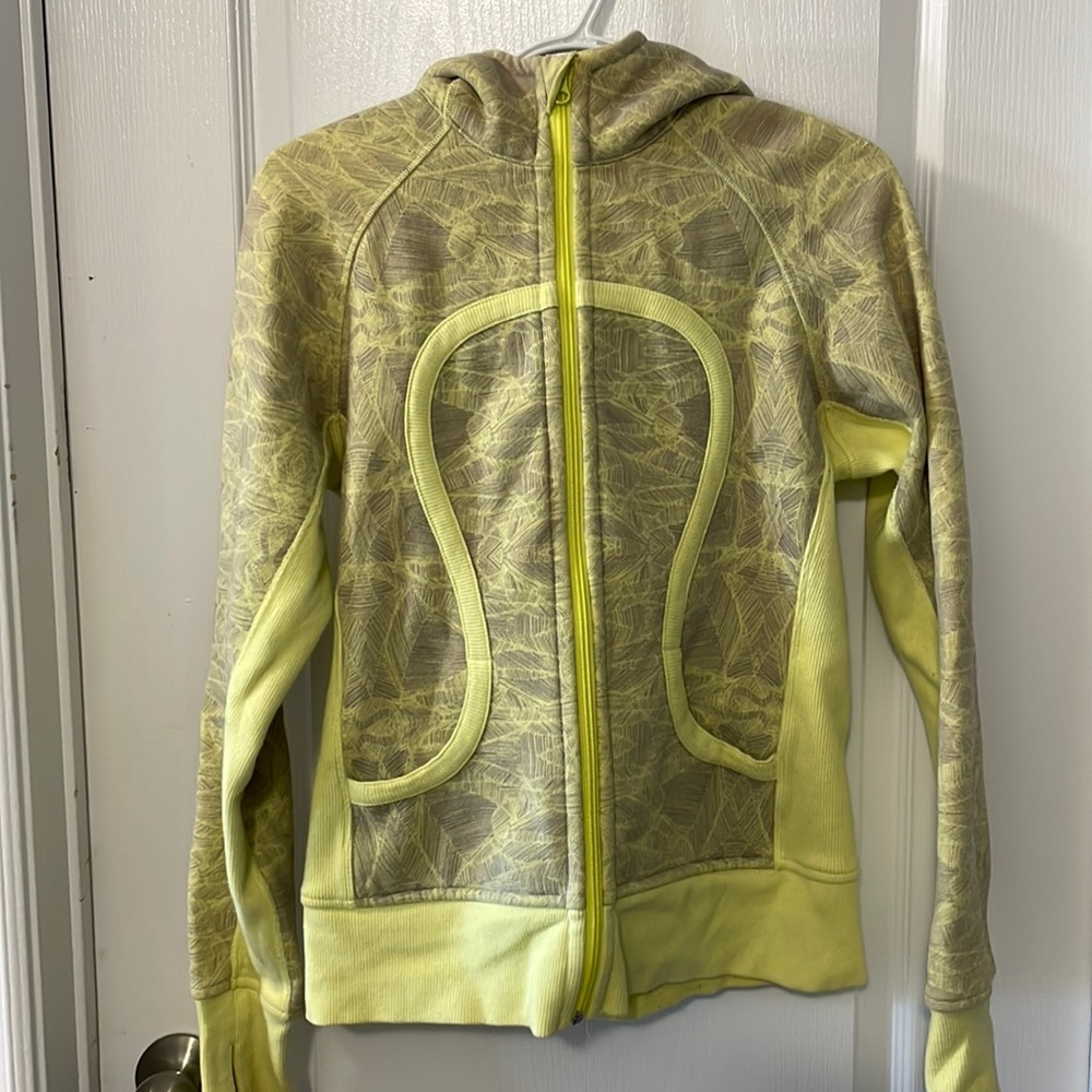 Lululemon Scuba Hoodie. Size 8